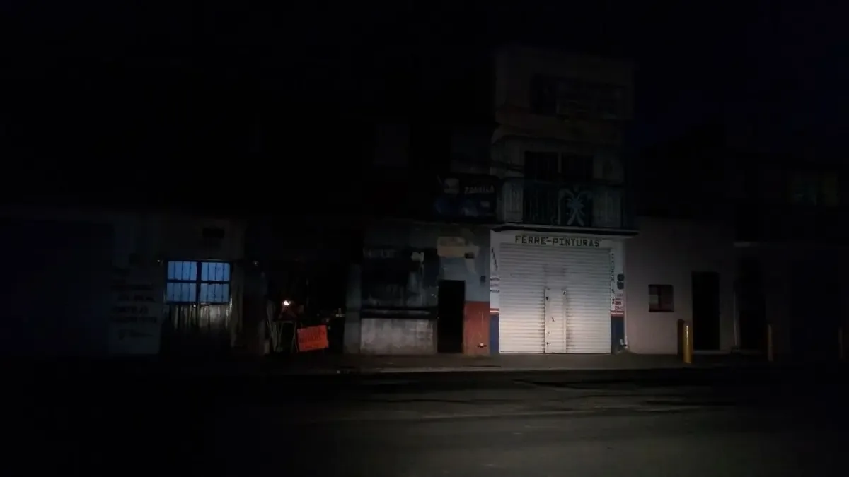 La presidenta municipal destaca que los cortes de energía son recurrentes y afecta a la comunidad.