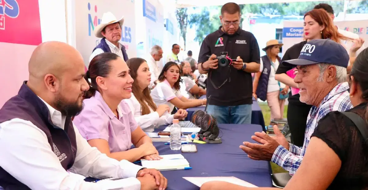 La jornada “Miércoles Ciudadano en tu Comunidad” fortalece el acceso a servicios vitales para la población rural.