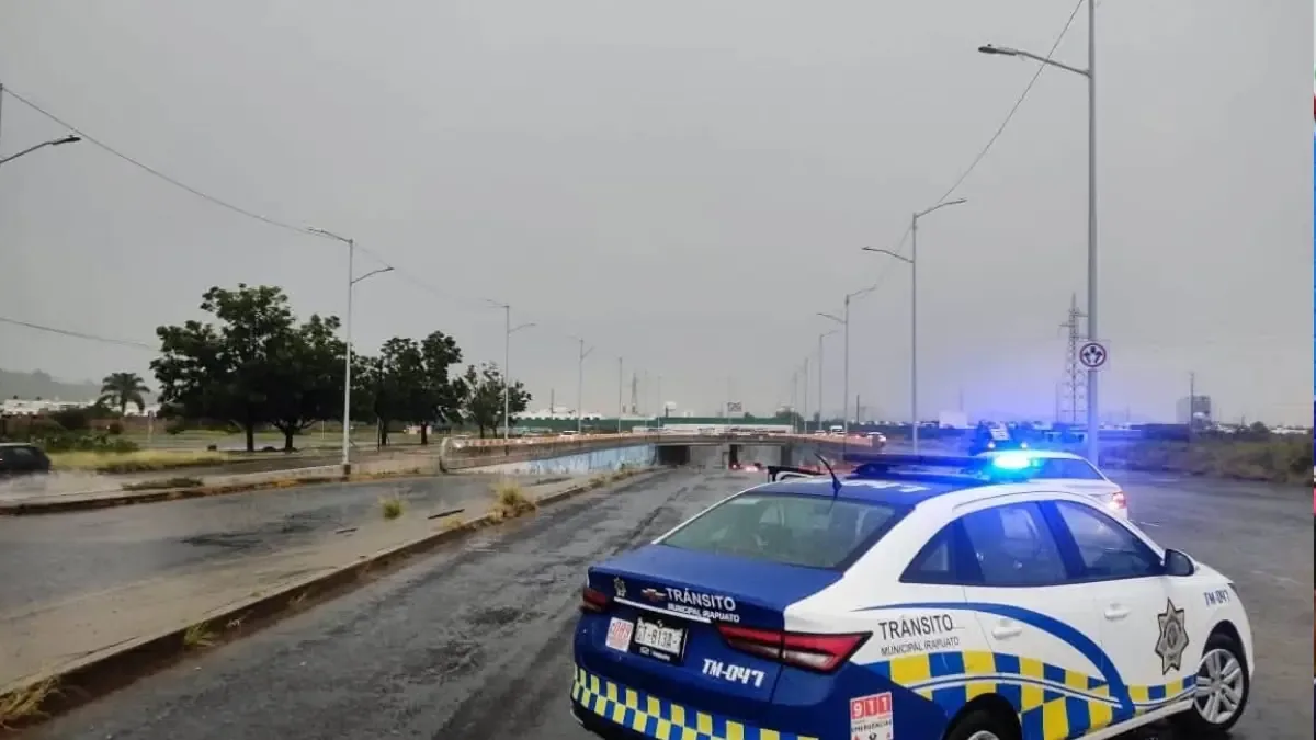 Las lluvias han aumentado el riesgo de accidentes en las carreteras de Irapuato, alertando a las autoridades sobre la situación.