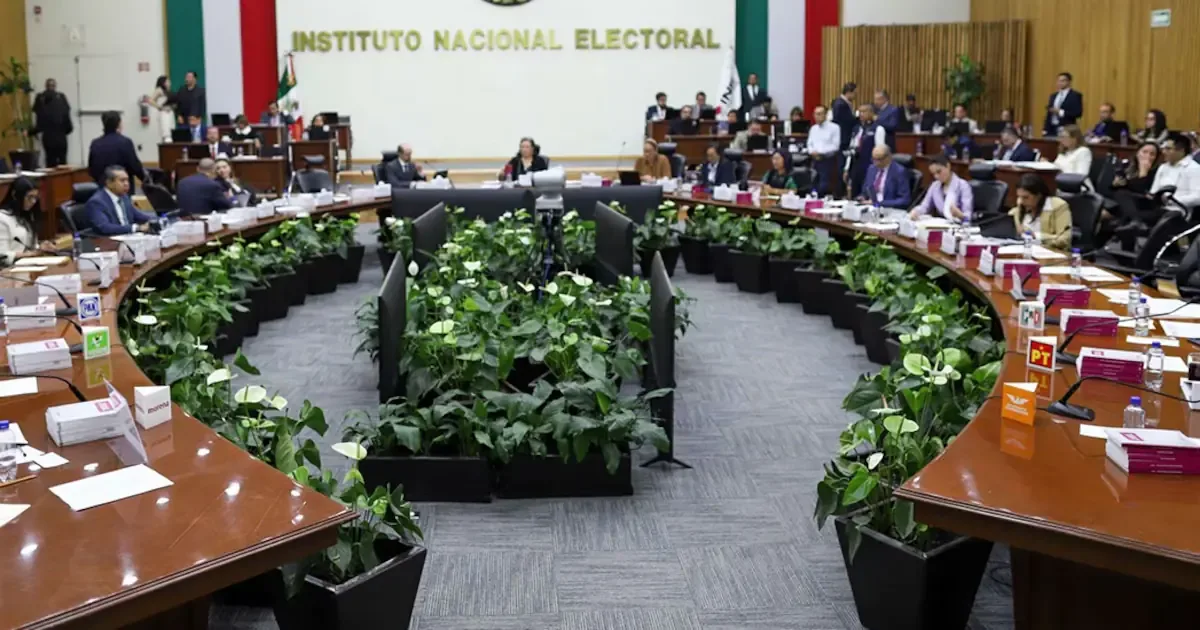 El INE analiza solicitudes de registro ante denuncias de irregularidades significativas.