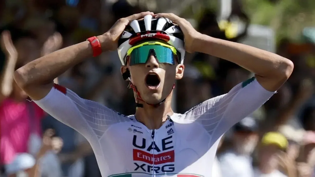 El ciclista mexicano brilla en la segunda etapa, mientras Vingegaard sigue al frente de la clasificación.