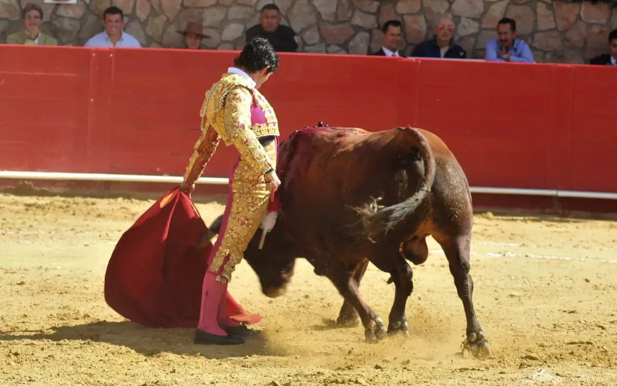 El regreso de Fonseca genera expectación en la tradicional corrida de San Miguel Arcángel.