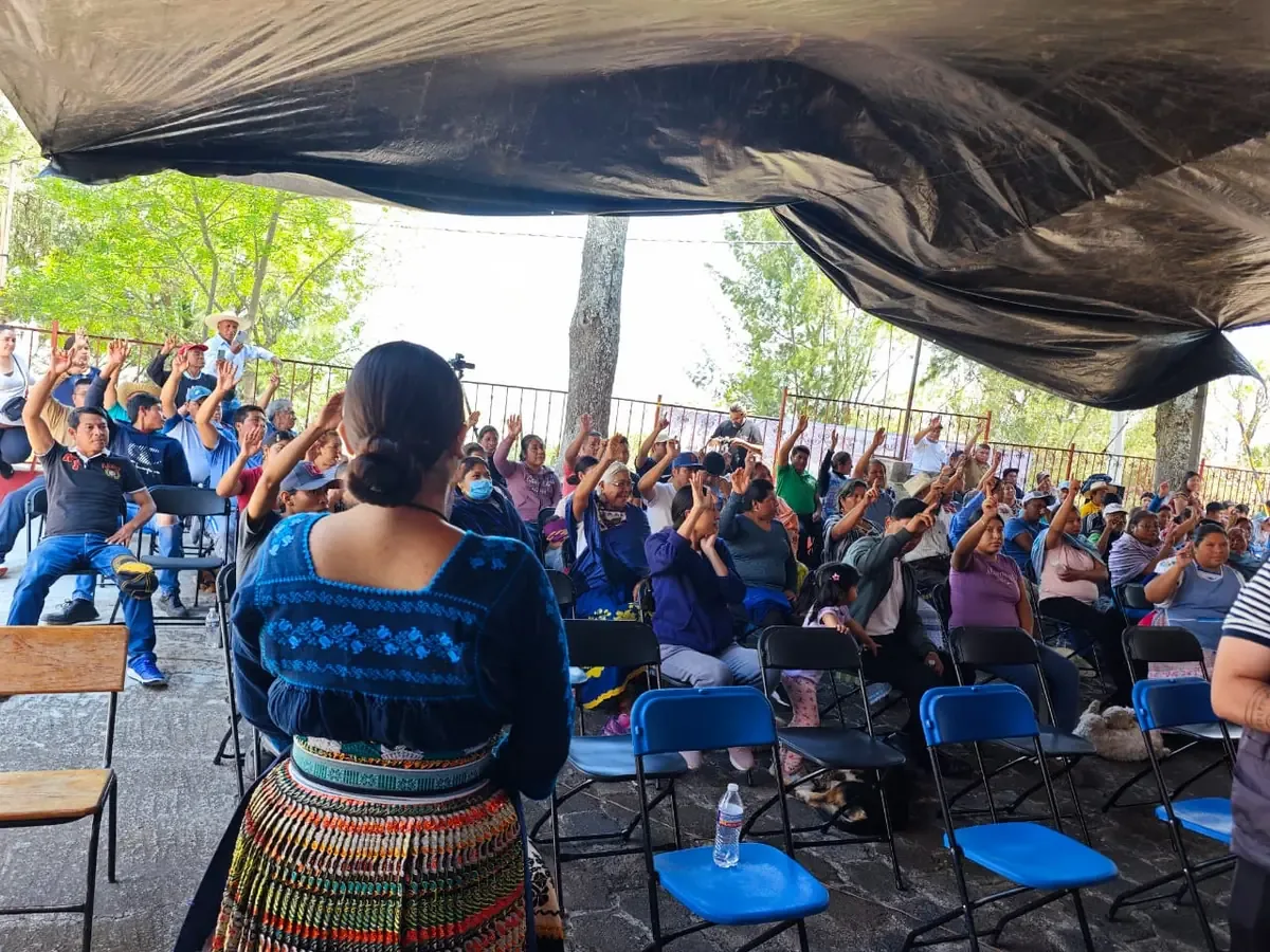 Los habitantes de la isla votaron de forma unánime para iniciar su proceso de autogobierno.