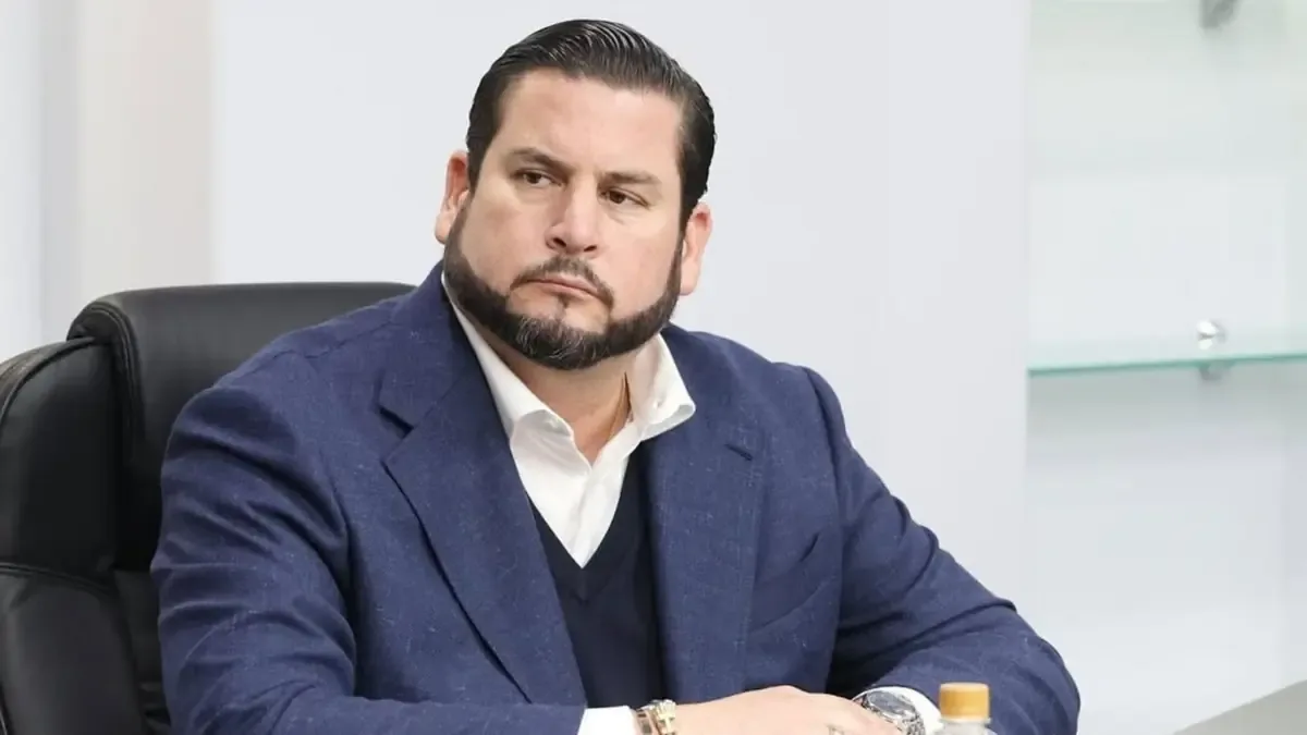 El presidente municipal rechaza acusaciones y asegura no tener ningún proceso en su contra.