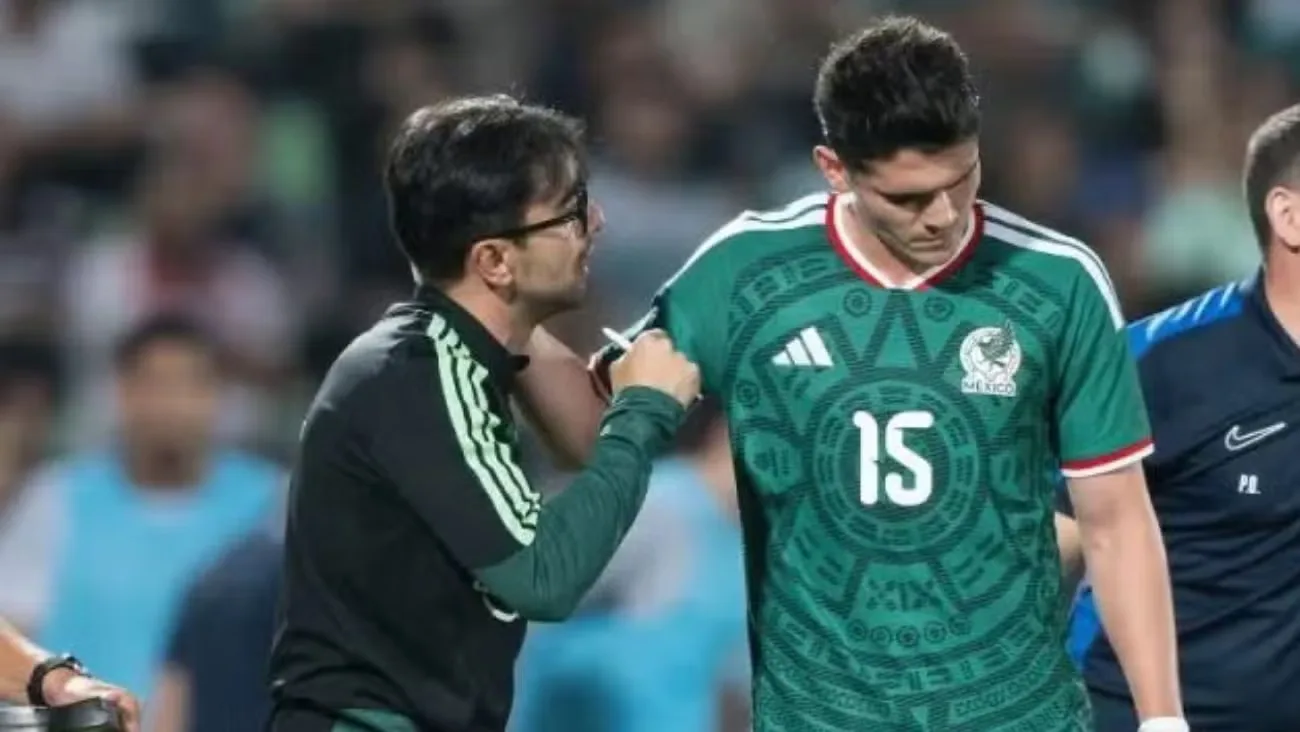 Israel Reyes se retira del partido con una lesión que preocupa al Club América.