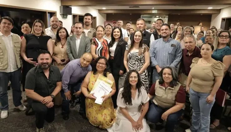 Iniciativa busca mejorar la atención médica mediante la gestión directa de recursos en 15 clínicas en Chihuahua.