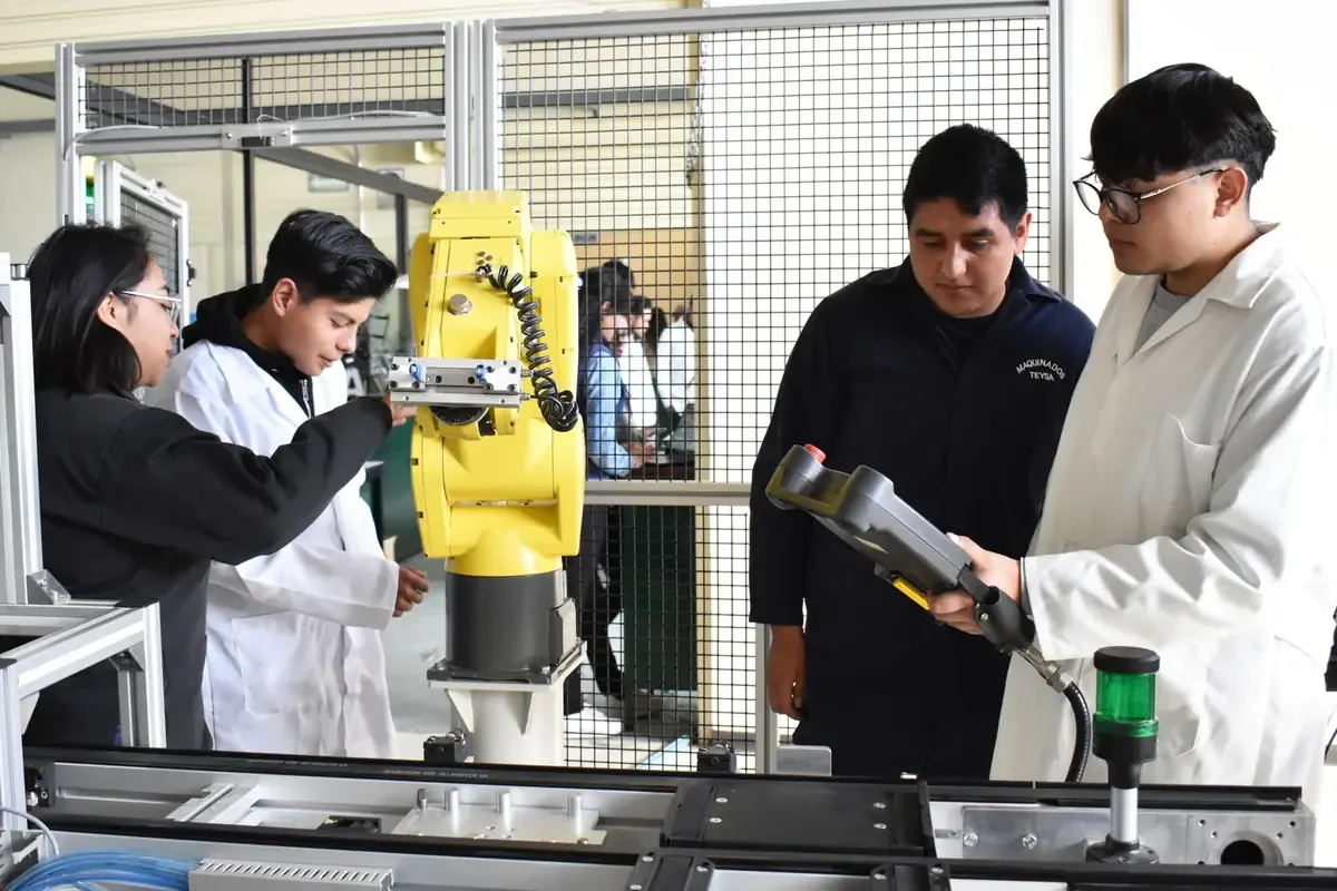 El programa "Semestre Cero" busca mejorar el rendimiento académico de jóvenes antes de su ingreso a la educación superior.