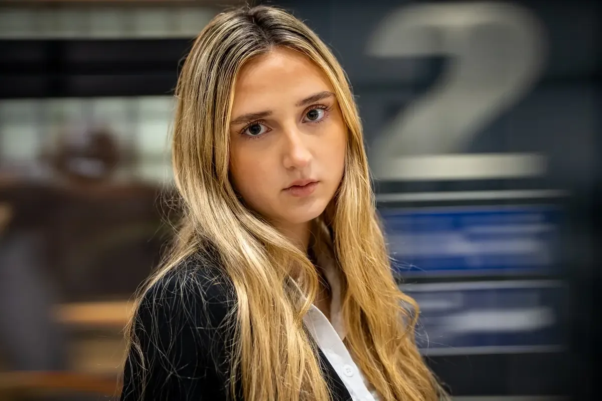 La excandidata presidencial Jara solicita transparencia sobre el uso de bots en la campaña de 2025.