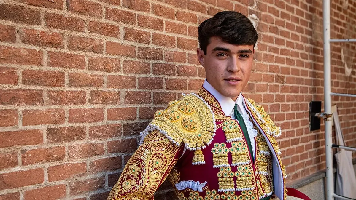 El matador de toros busca demostrar su talento tras una temporada de intenso trabajo.