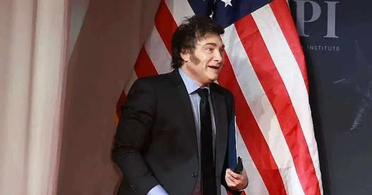 El presidente argentino busca fortalecer lazos económicos en su viaje a Washington.
