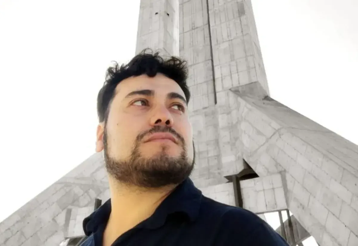 Jean Ángelo Sáez representa a su comunidad al ser seleccionado para estudiar en el Pontificio Instituto de Música Sacra en Roma.