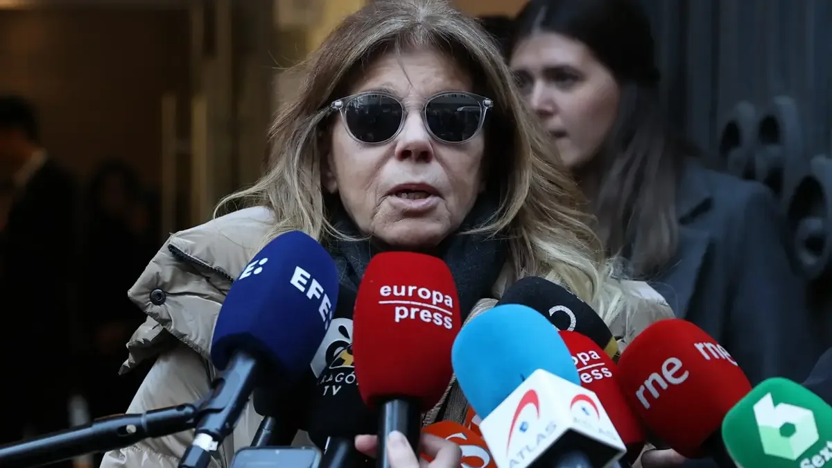 La cantante se presentará en Cannes para recordar al cineasta y su icónica película.