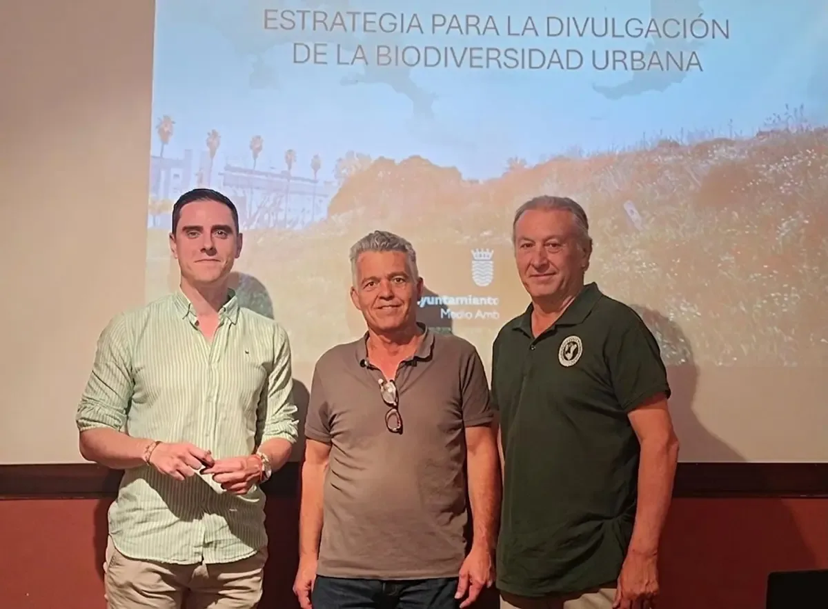 La estrategia busca concienciar sobre la importancia de la biodiversidad urbana en el Parque de Santa Teresa.
