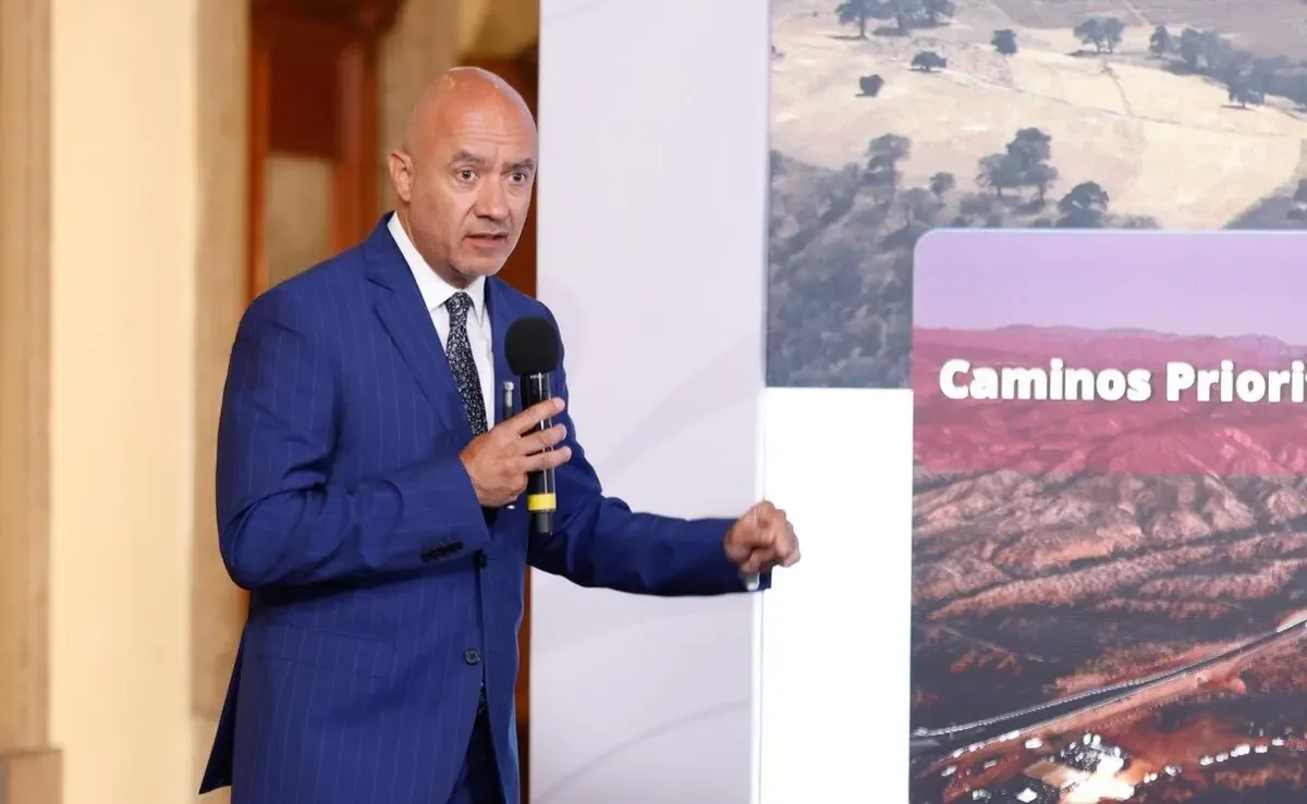 El informe destaca la construcción de carreteras, puentes y autopistas en el país.