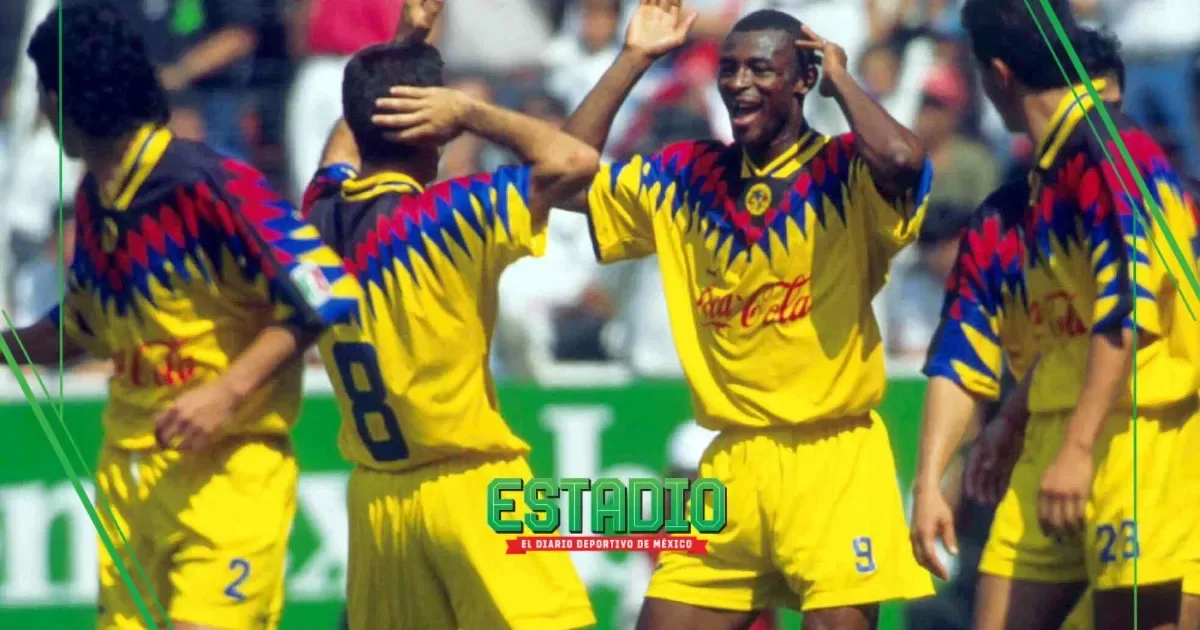 Joaquín del Olmo explica el origen del festejo de La Macarena en el Club América.