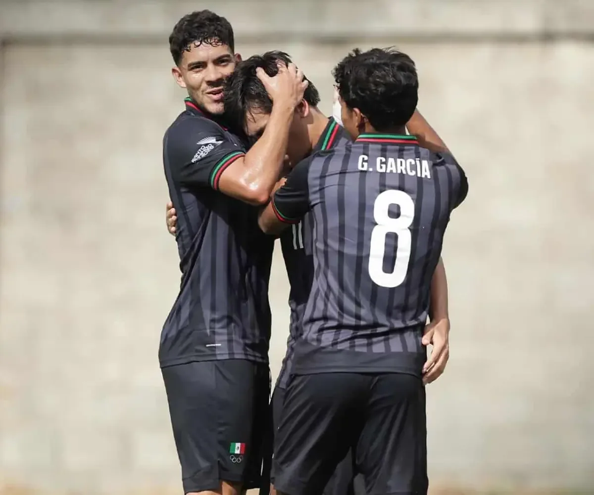 Joaquín Moxica se convierte en la estrella del encuentro al anotar dos goles cruciales.
