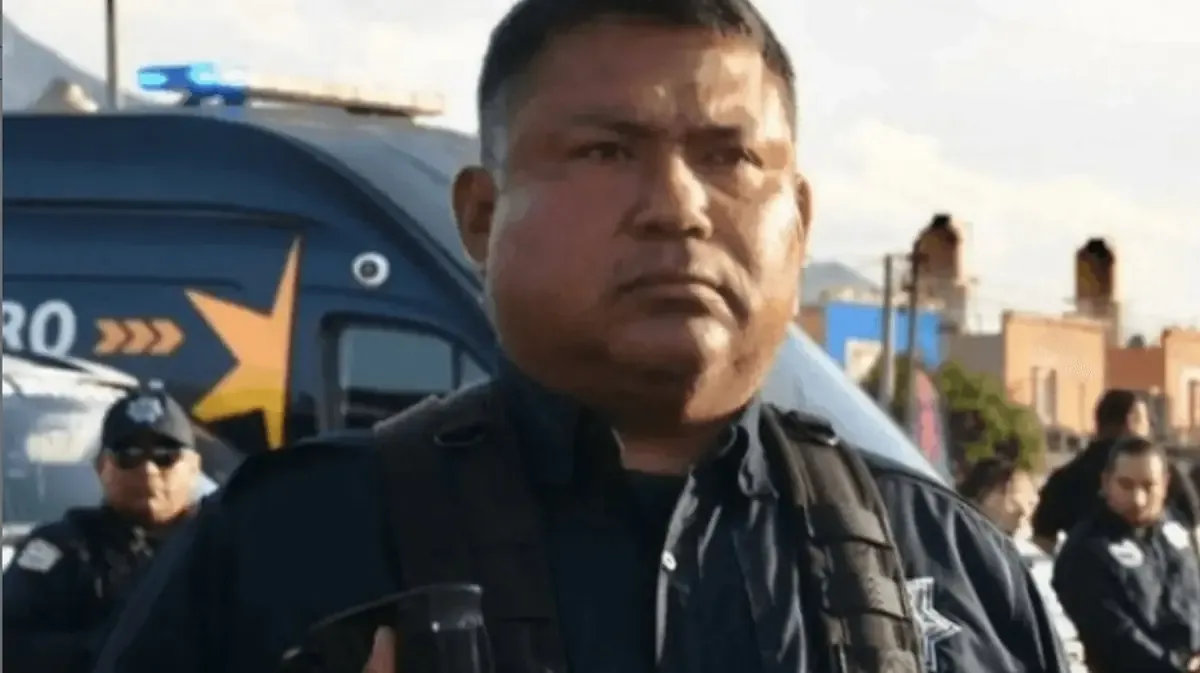 El comandante de la Policía Estatal de Coahuila, Jordan Espino, muestra signos de mejoría después de una recaída en su salud.