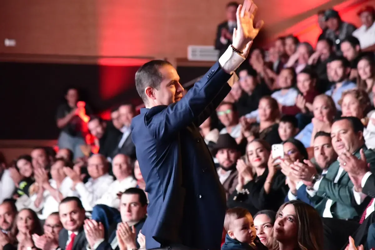 El diputado Villalobos destaca sus logros y refuerza su compromiso con la comunidad.