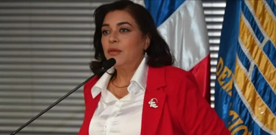 Josefina Reynoso critica la falta de estrategias efectivas en seguridad.