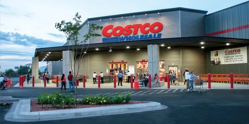 "Josué Guerrero Trápala anuncia llegada de HEB y Costco a Corregidora."