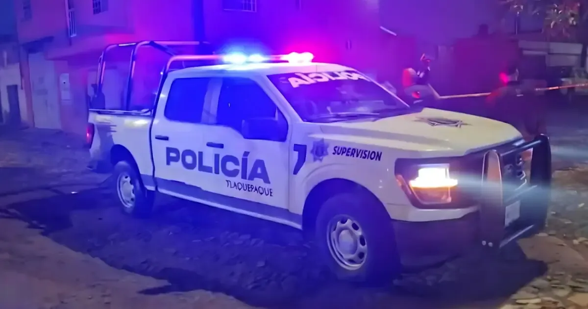 La agresión ocurrió tras una discusión en la zona metropolitana de Guadalajara, dejando al joven grave.