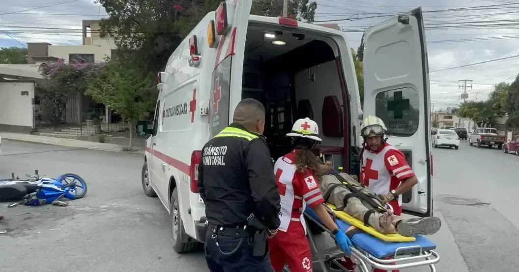 Un menor sufrió lesiones severas al derrapar con una motocicleta en la colonia República.