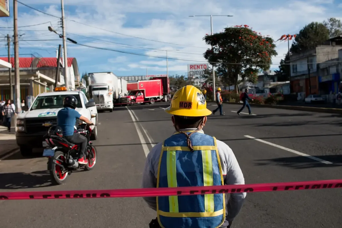 Un joven de 19 años sufrió heridas de gravedad tras un accidente en la colonia Moctezuma.