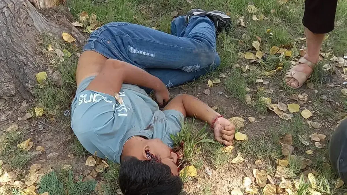 Un trágico accidente cobró la vida de un joven repartidor en Saltillo, destacando los riesgos asociados al trabajo en motocicleta.