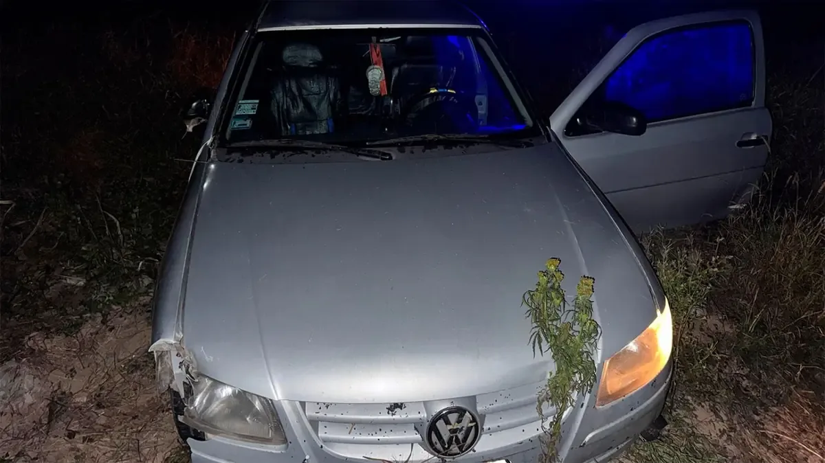 La policía interceptó a una joven y a su captor tras una denuncia sobre violencia de género.