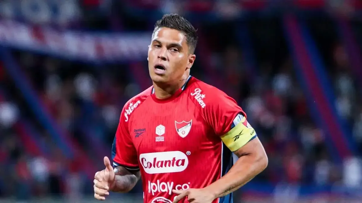Quintero responde a rumores sobre su lesión y reafirma su compromiso con el deporte.