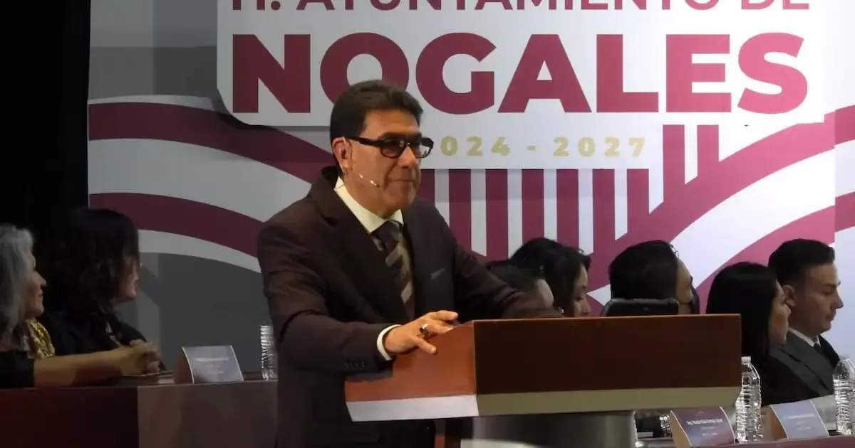 El alcalde destaca mejoras en agua, infraestructura, basura y seguridad en su segundo informe.