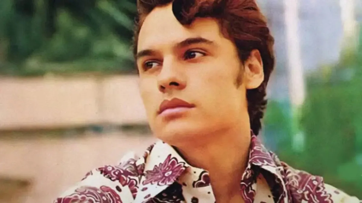 La muerte del icónico cantante impactó a millones y su legado musical perdura.