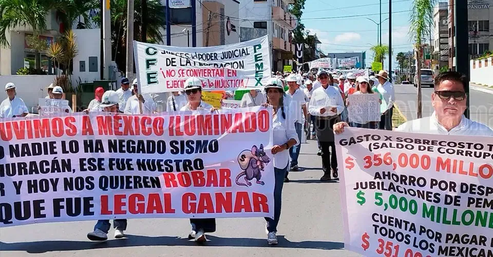 Más de 300 jubilados exigen la restitución de sus pensiones tras reformas.