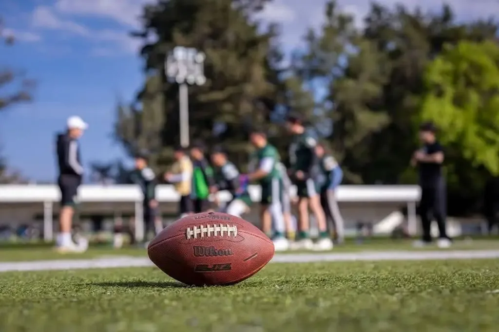 Jugadores se preparan para participar en el 'Potro Bowl' en UAEMéx.