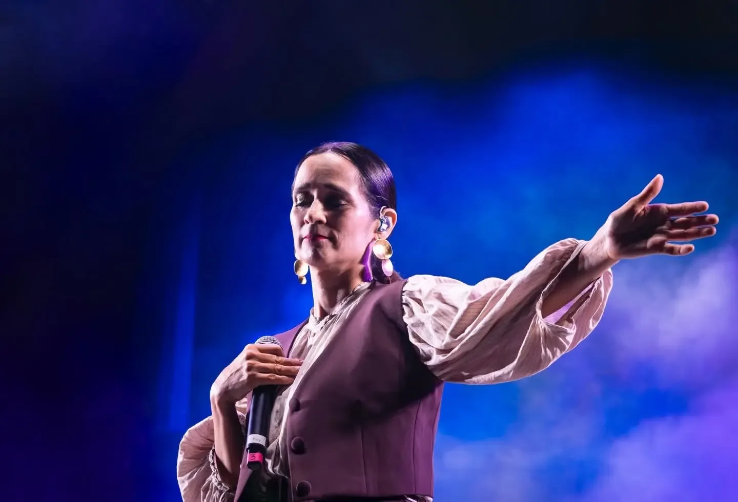 Julieta Venegas anunciando su “Norteña Tour” en Tijuana.
