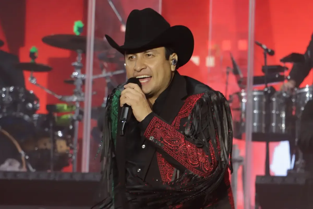 El famoso cantante mexicano regresa a Puebla tras varias presentaciones exitosas en la región.
