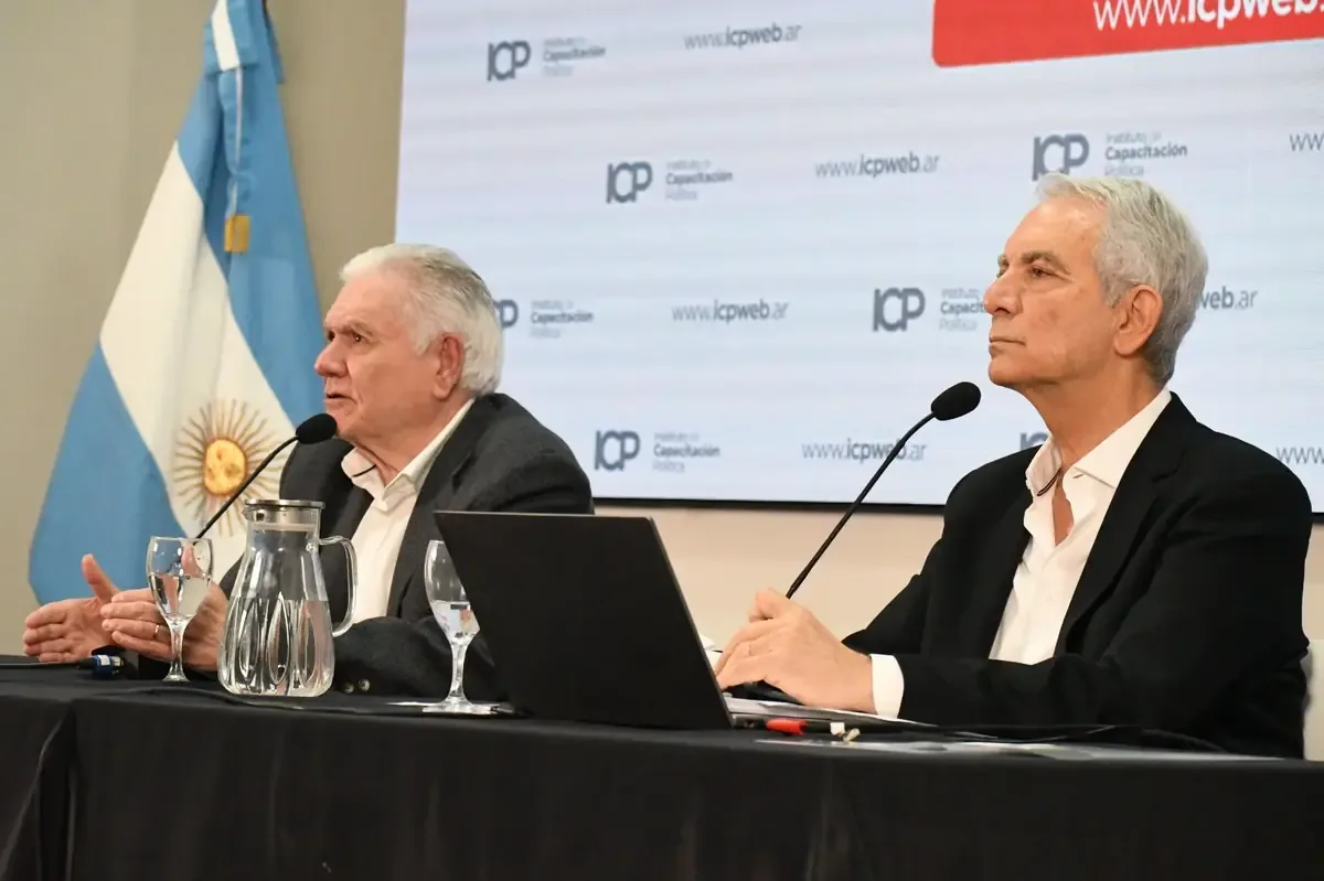 El intendente de La Plata destacó la importancia de la organización y la unidad en el peronismo.