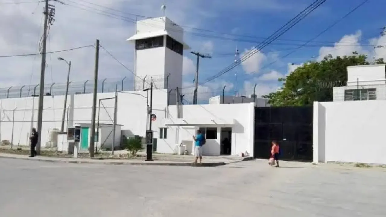 Julio César Gómez Torres, secretario de Seguridad Ciudadana, presenta cifras sobre gasto penitenciario.