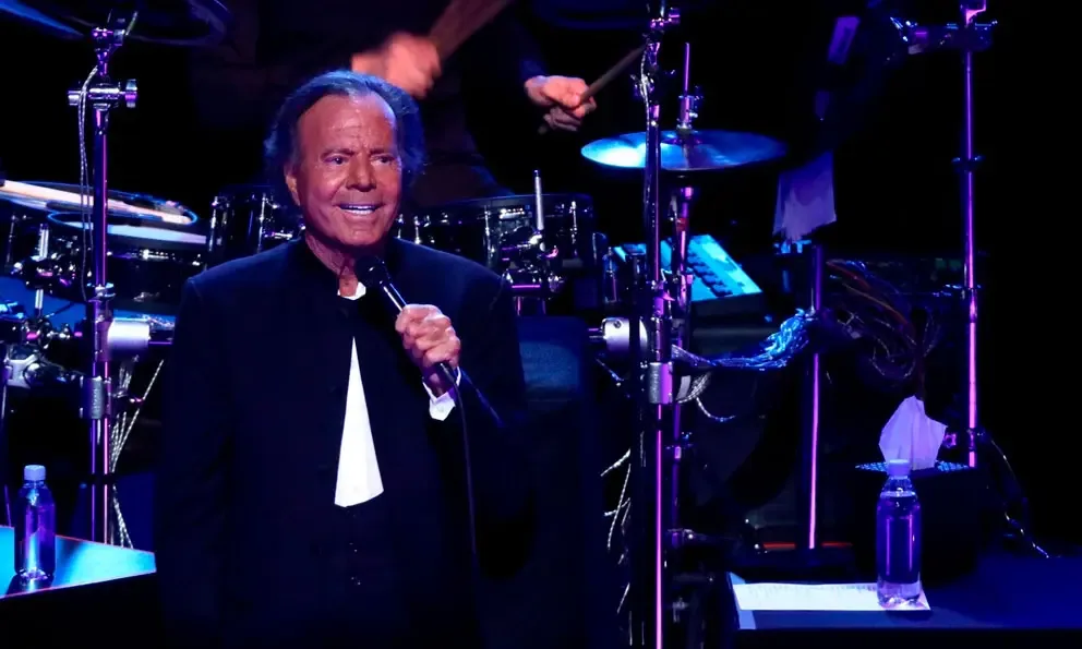 Julio Iglesias emite un comunicado defendiendo su inocencia en Instagram.