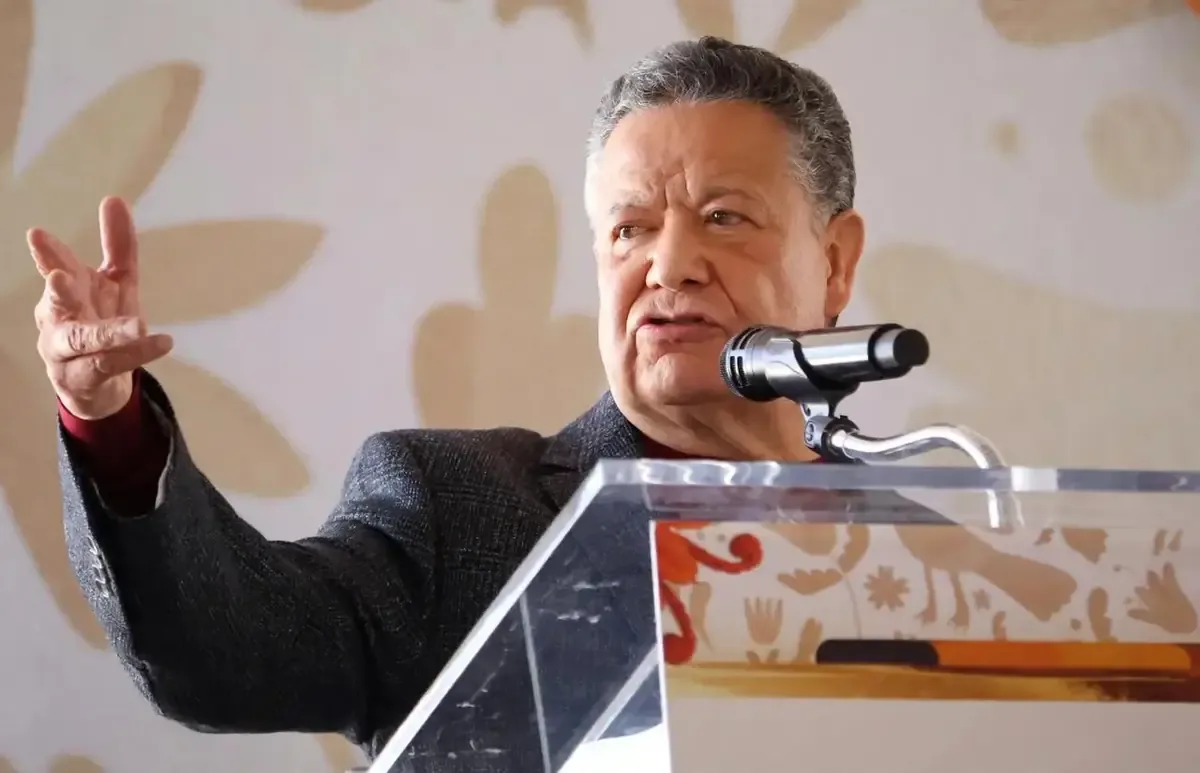 El gobernador de Hidalgo opta por proyectos de infraestructura para solucionar los problemas de tráfico en Pachuca.