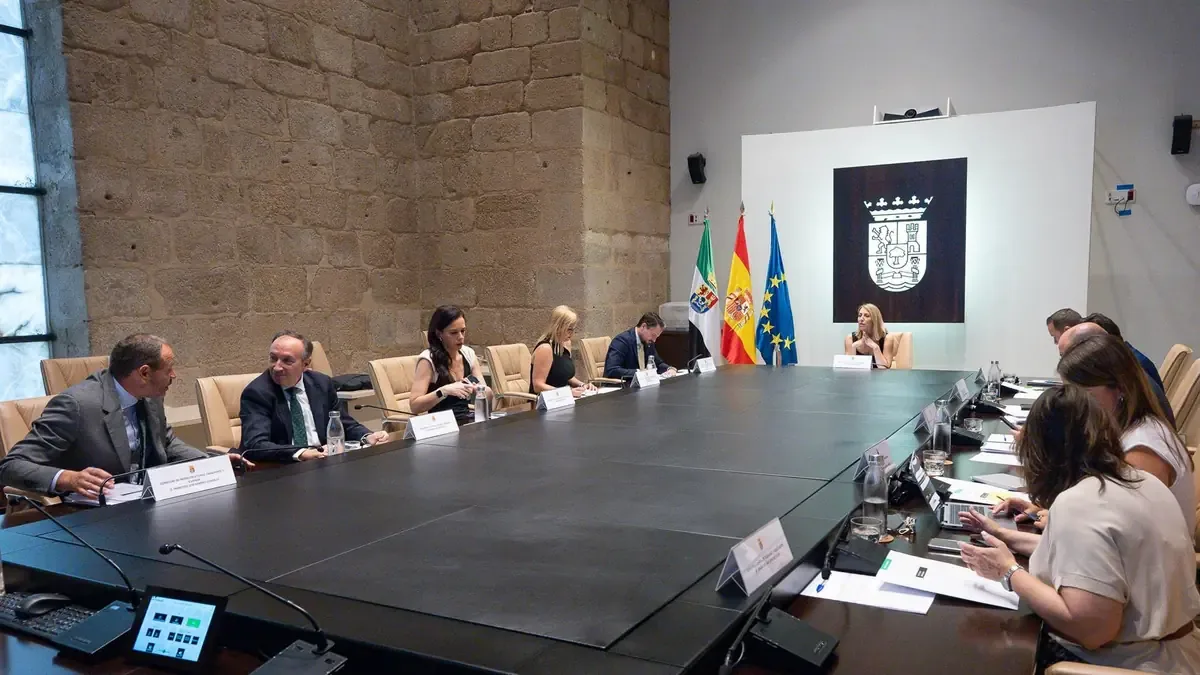 La Junta pide claridad tras la condena a José Luis Ábalos por su gestión de recursos públicos.