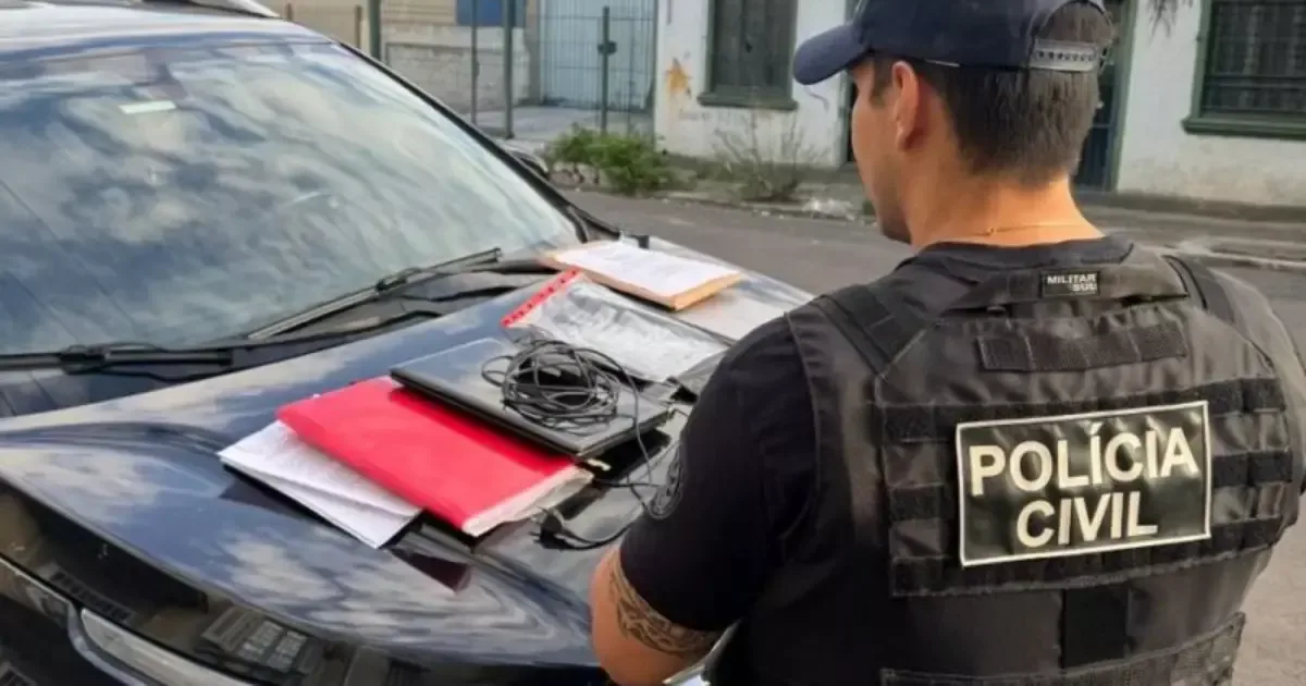 La denuncia incluye asociación criminosa, corrupción y fraude en licitaciones.