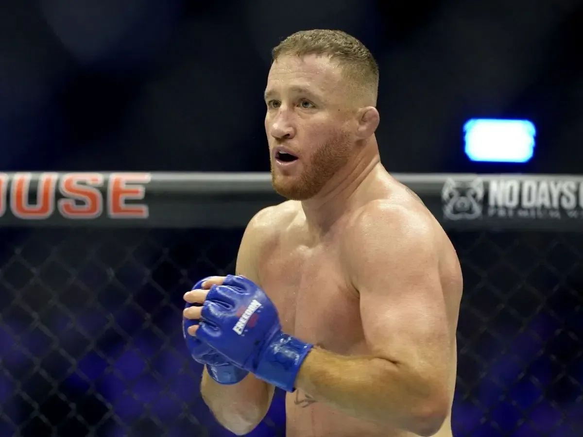 El campeón de UFC destaca su conexión con Naco, Sonora y su familia.