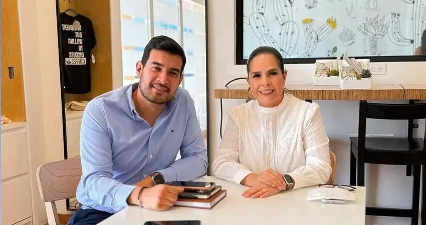 Gaby Montoya y Omar Cortés resaltan la necesidad de involucrar a las nuevas generaciones en la política.