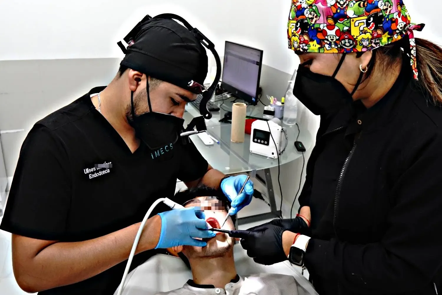 Jóvenes reciben atención dental gratuita en Los Cabos.