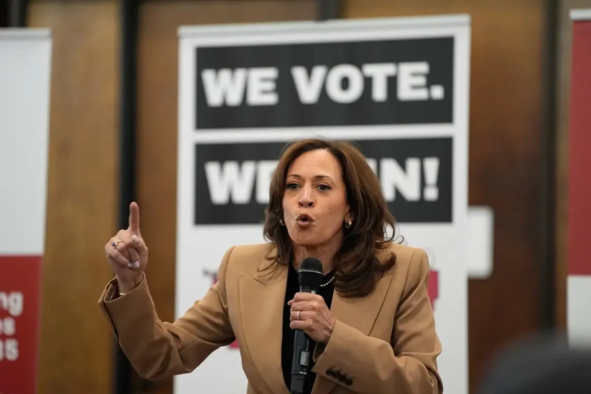 La exvicepresidenta busca fortalecer el apoyo demócrata en elecciones clave.