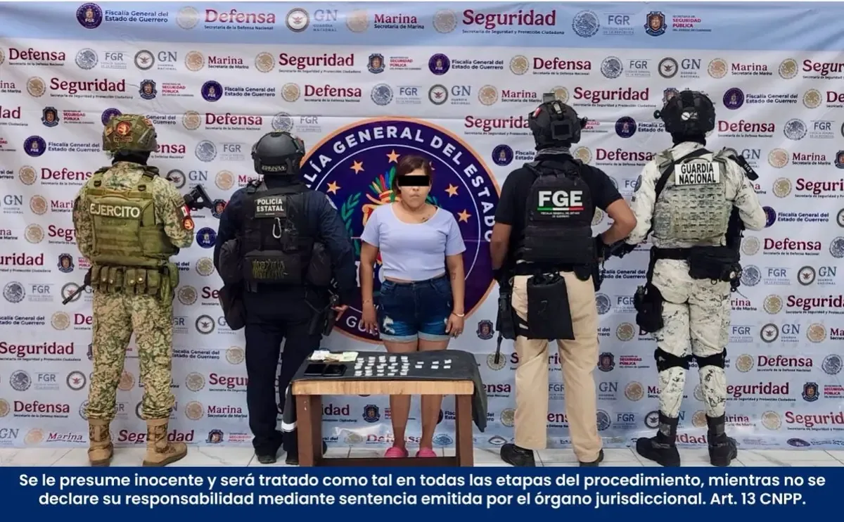 Karla “N” fue arrestada con cristales y cocaína durante operativos de seguridad.