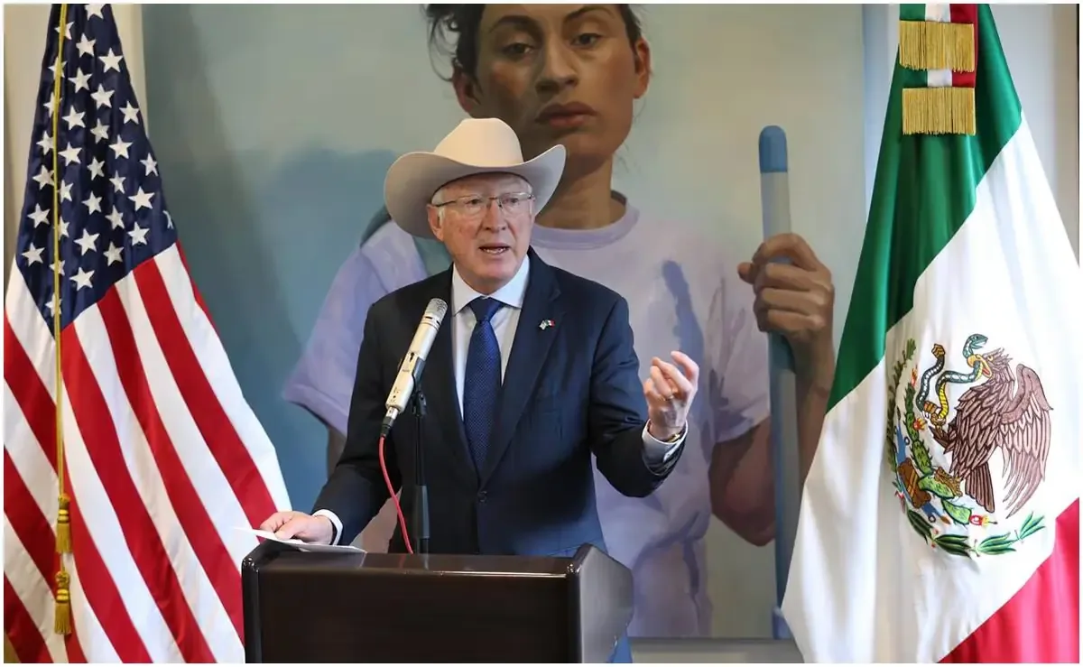 El exembajador de Estados Unidos comparte reflexiones sobre su tiempo en México y la seguridad nacional.