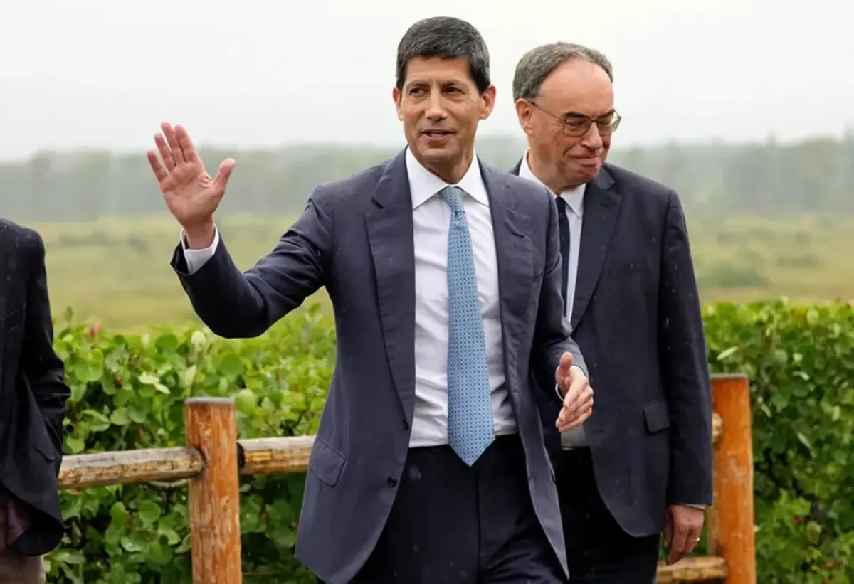 El presidente de la Reserva Federal aboga por una comunicación más cautelosa para evitar reacciones del mercado.