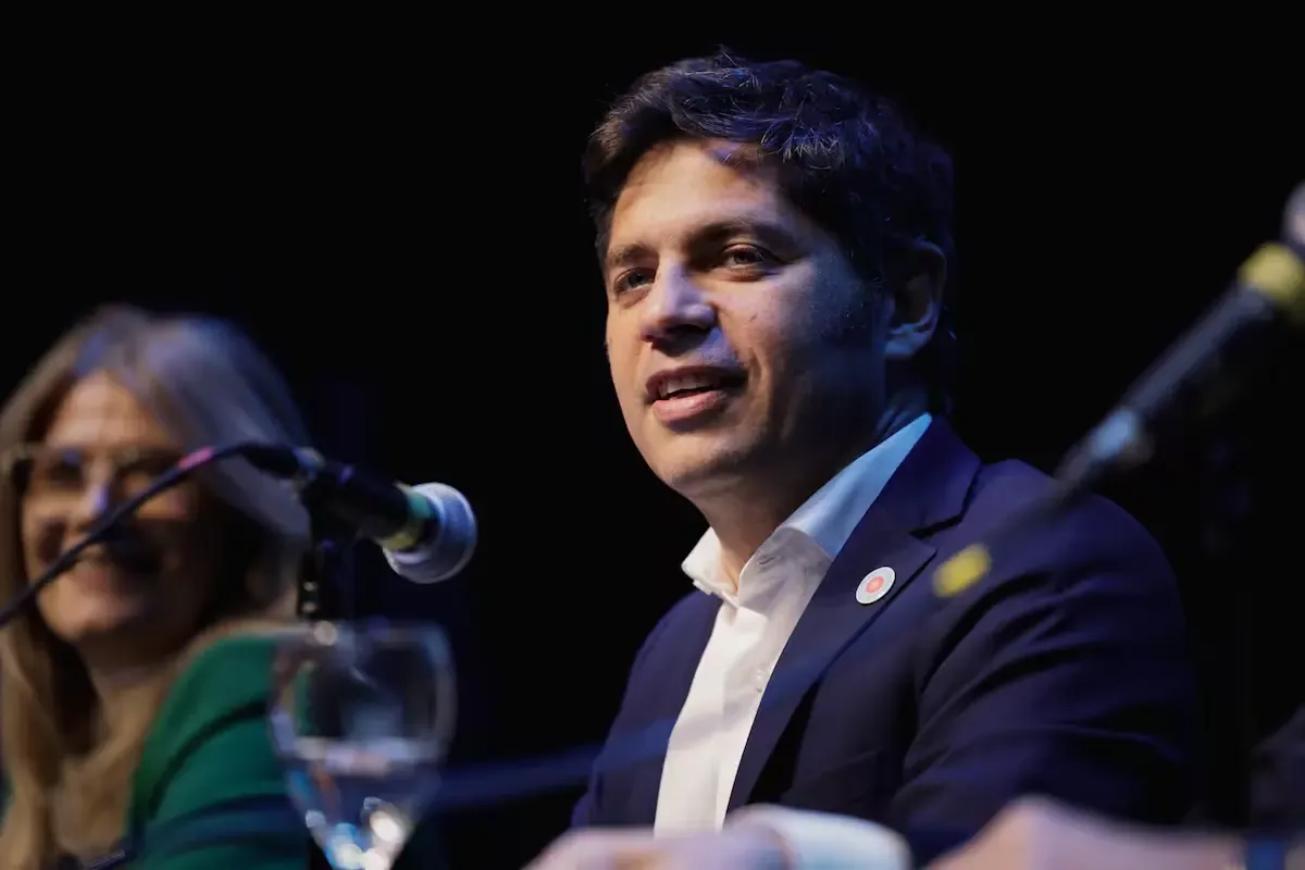 Conflictos internos marcan el inicio de la carrera política hacia 2027 en el peronismo.